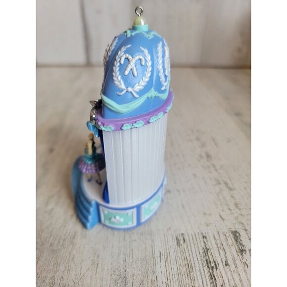 Carlton Cards Land of ice snow Nutcracker Suite ornament Xmas music - Picture 6 of 8